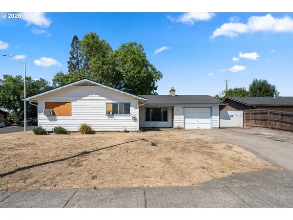 7675 Gladstone Ave, WhiteCity, OR 97503