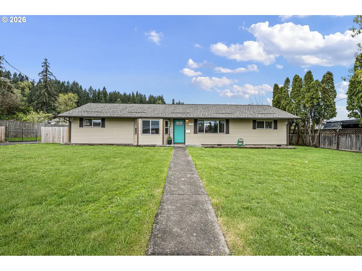 678 5th Ave, Sweet Home, OR 97386 - #1