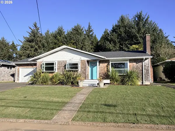 1844 NE Crestview Pl, Newport, OR 97365