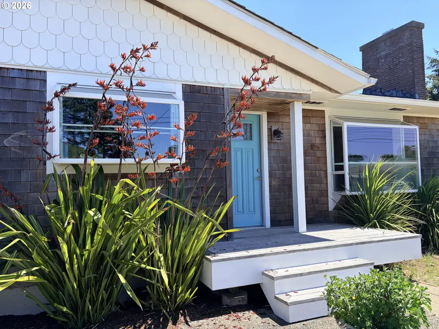 1844 NE Crestview Pl, Newport, OR 97365 - #2