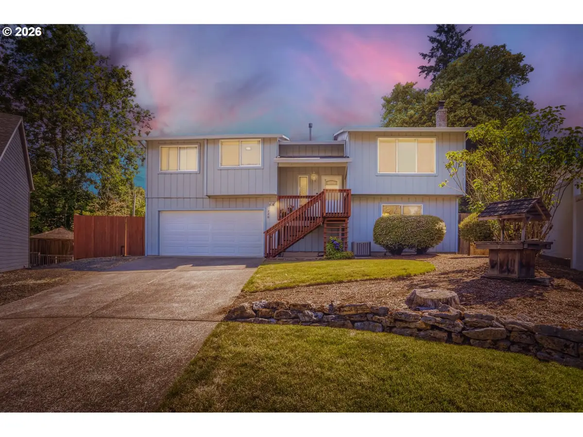 740 SE Camellia Ct, Hillsboro, OR 97123 - #1
