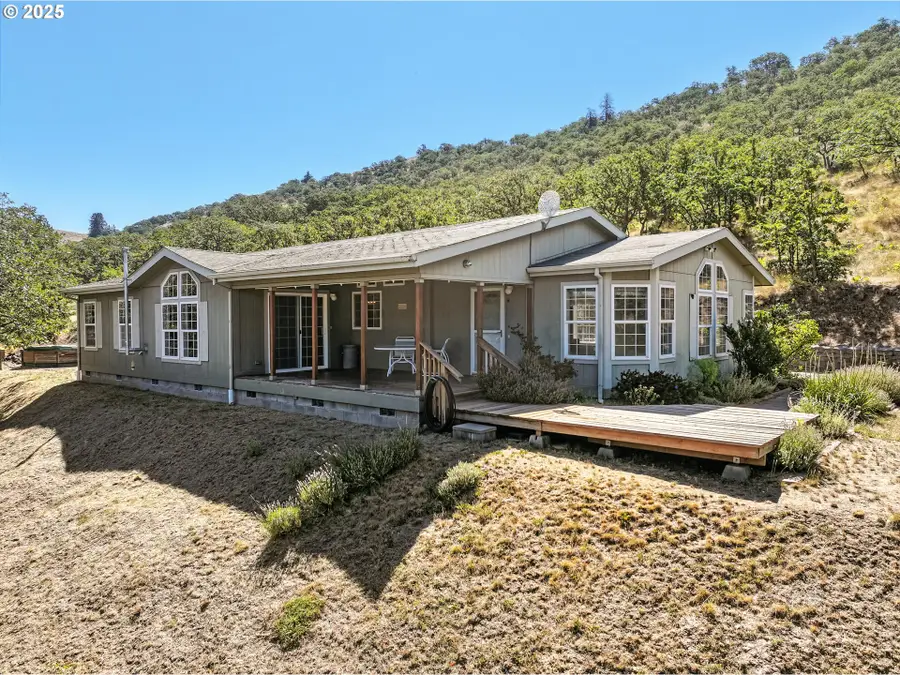 6305 Cherry Heights Rd, The Dalles, OR 97058 - Image #2