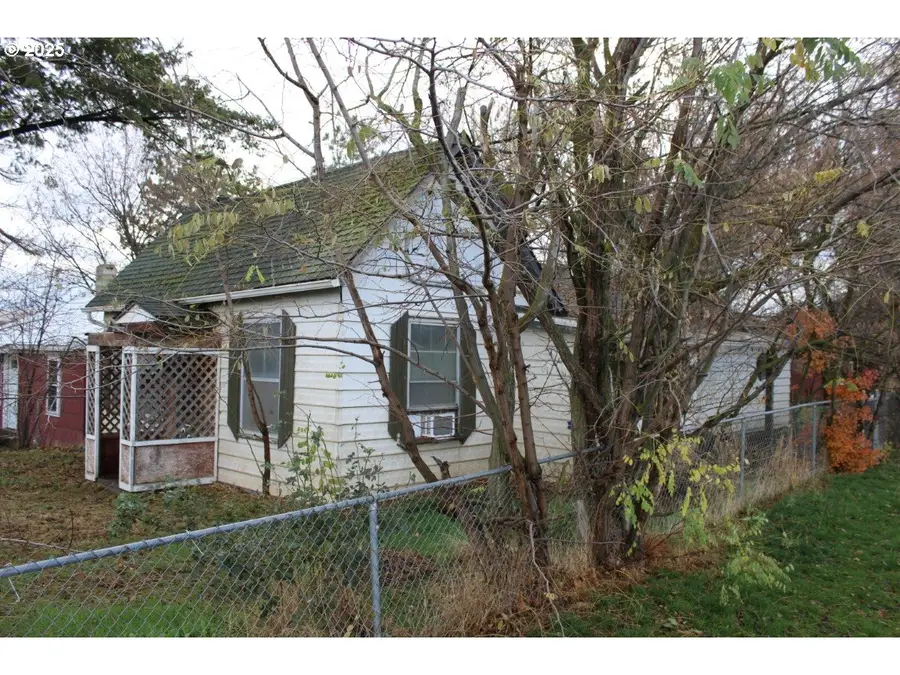 360 W College St, Athena, OR 97813 - Image #2
