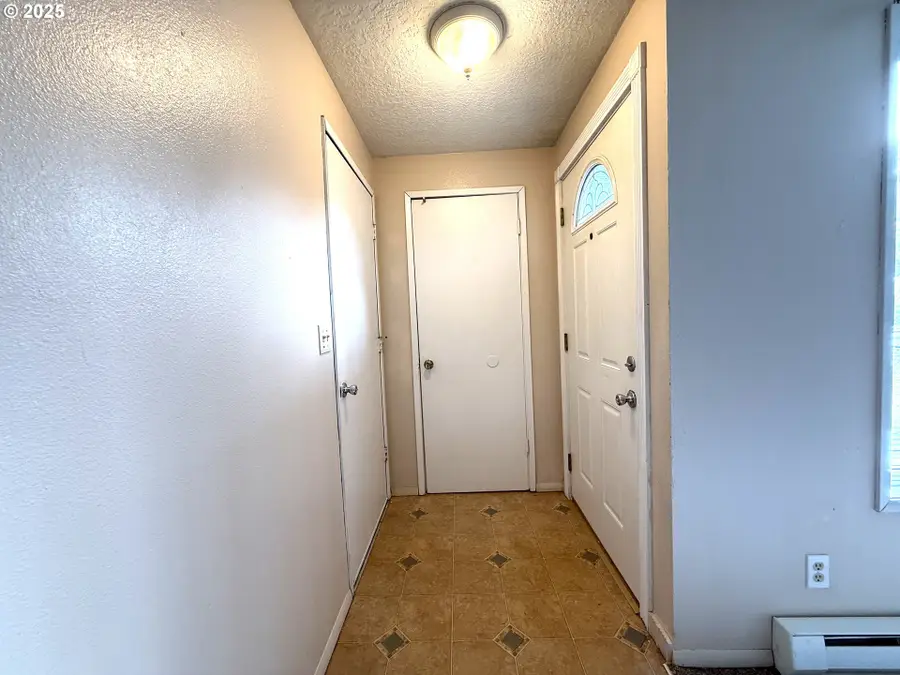 1419 Bowmont Ave, Kelso, WA 98626 - Image #3