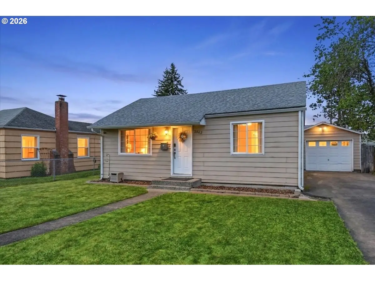 3042 Field St, Longview, WA 98632 - #1