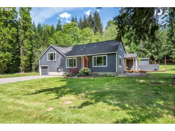 1304 Coal Creek Rd, Longview, WA 98632
