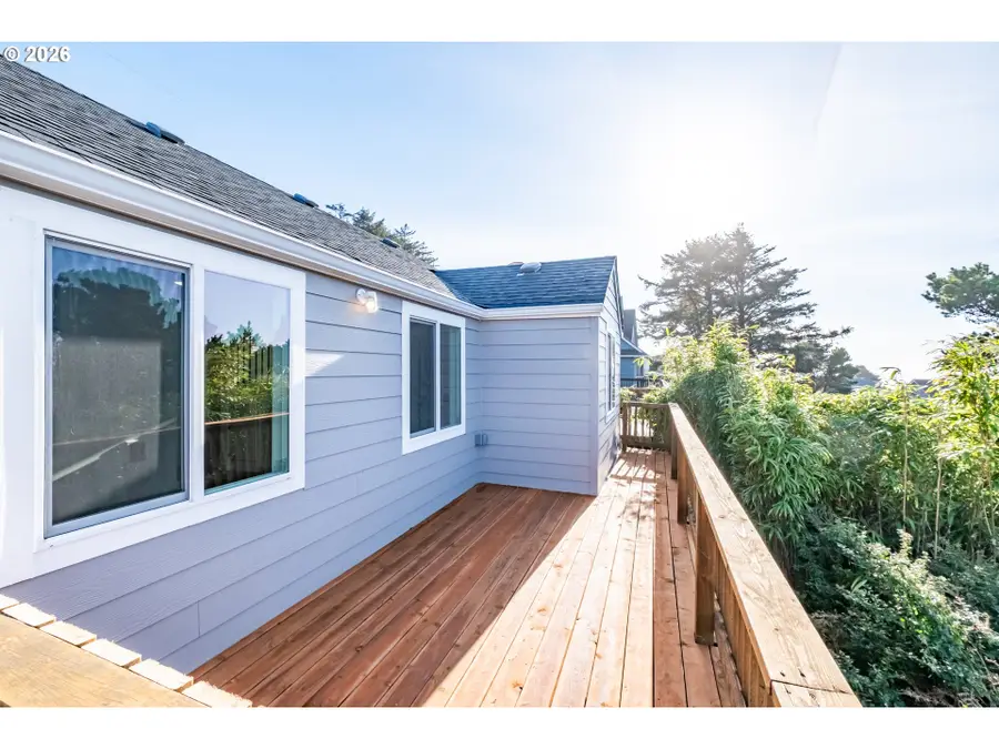 4641 SW Coast Ave, Lincoln City, OR 97367 - Image #2