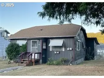 302 Taylor St, Ryderwood, WA 98581