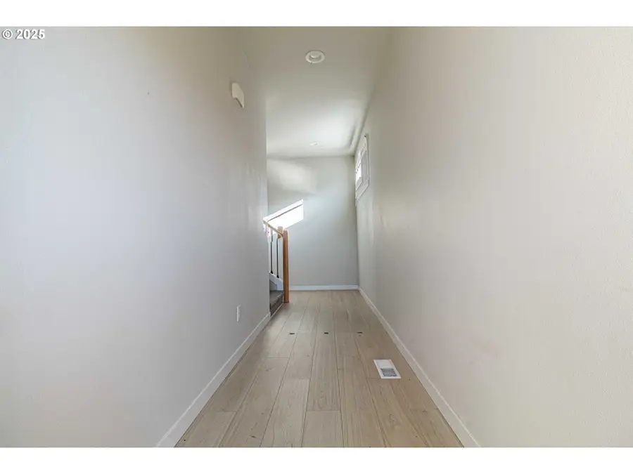 2294 SW Wallula Ln, Gresham, OR 97080 - Image #3