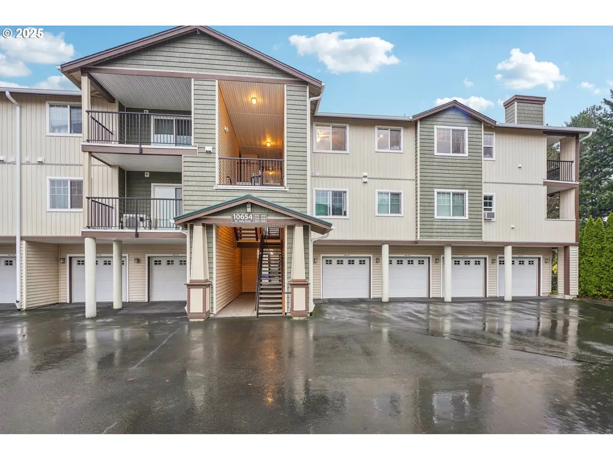 10654 NE Holly St #307, Hillsboro, OR 97006 - Image #1
