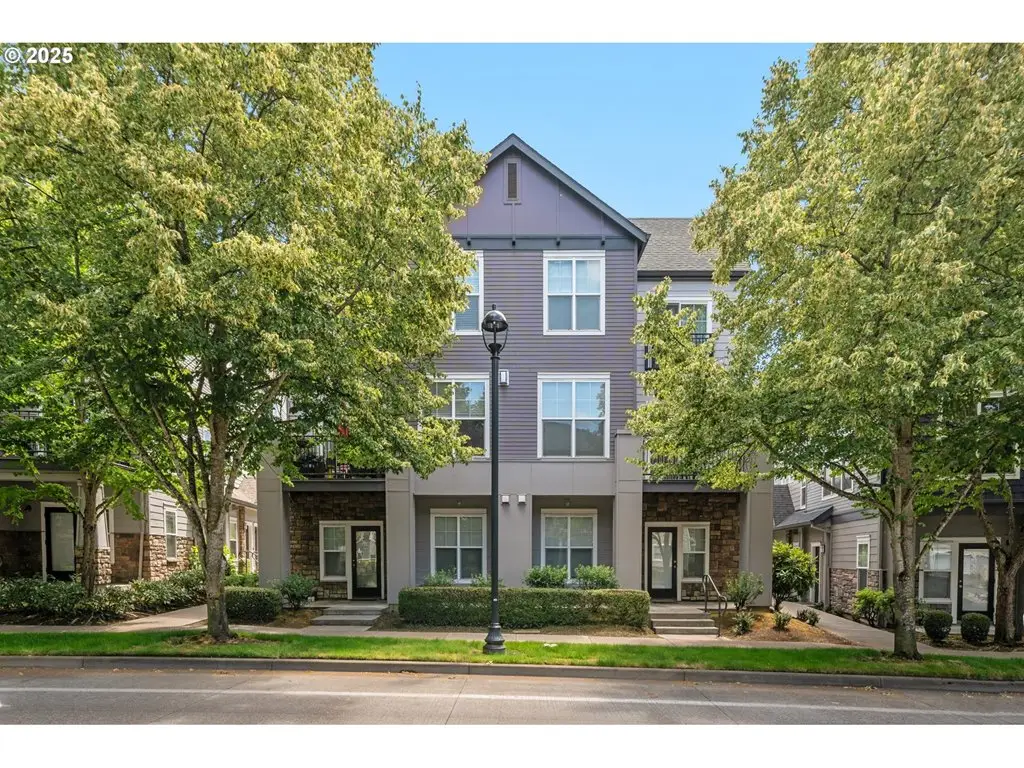 10757 NE Red Wing Way #201, Hillsboro, OR 97006 - Image #1