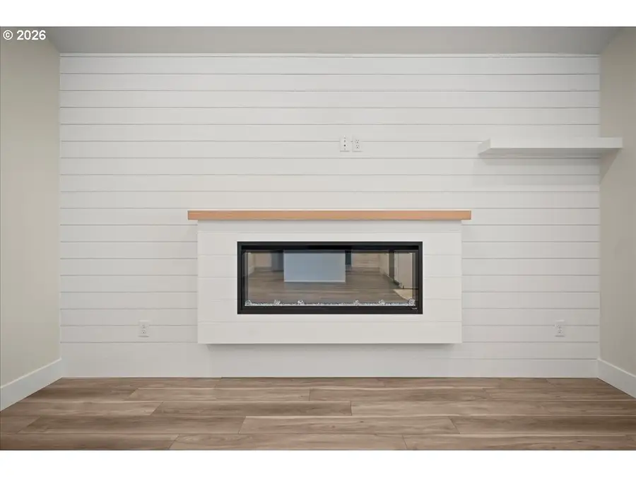 12300 Meadowlawn Dr, Oregon City, OR 97045 - #3