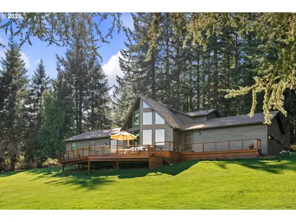 19420 NE Vista Hill Dr, Hillsboro, OR 97123