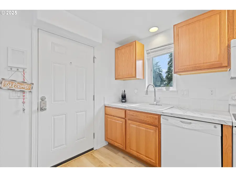 132 SE 119th Ave, Portland, OR 97216 - Image #3