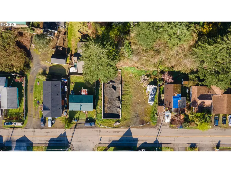 1103 NW A St, Toledo, OR 97391 - #3