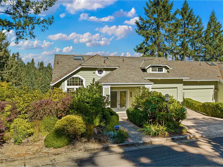 653 Brookside Dr, Eugene, OR 97405 - Image #2