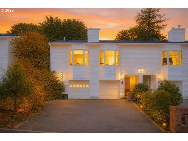 6535 SW Canyon Ct, Portland, OR 97225