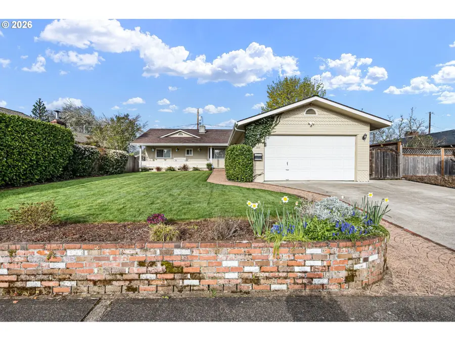 280 Roan Dr, Eugene, OR 97401 - #2