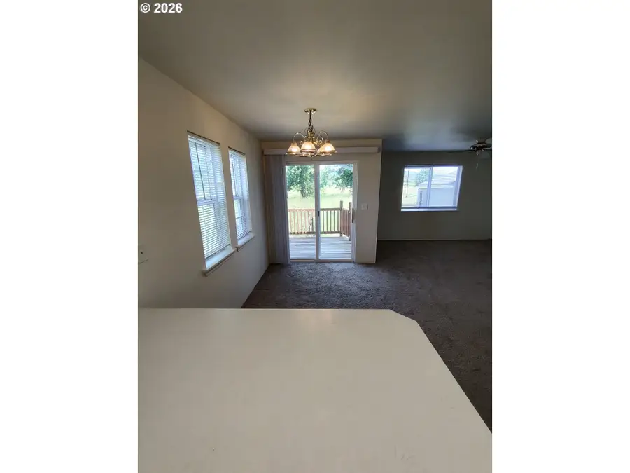 257 Smith Loop, Springfield, OR 97478 - #3