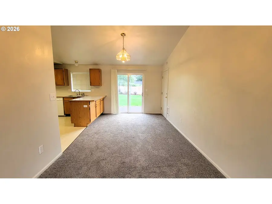 919 S 37th Pl, Springfield, OR 97478 - #3
