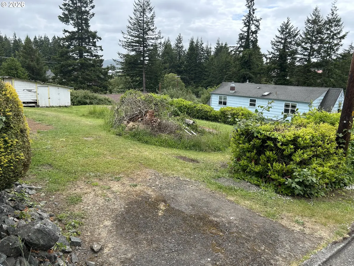 0 W 15th St, Coquille, OR 97423 - #1