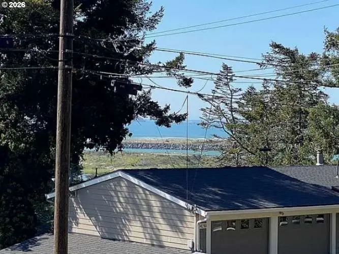 94287 June St, Gold Beach, OR 97444 - #3