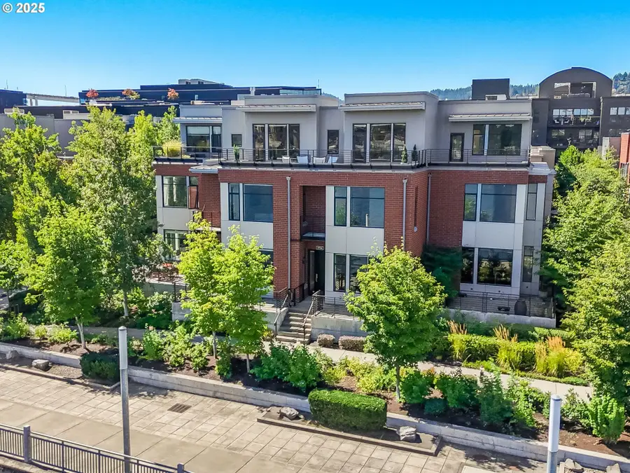 1714 NW Riverscape St, Portland, OR 97209 - Image #2