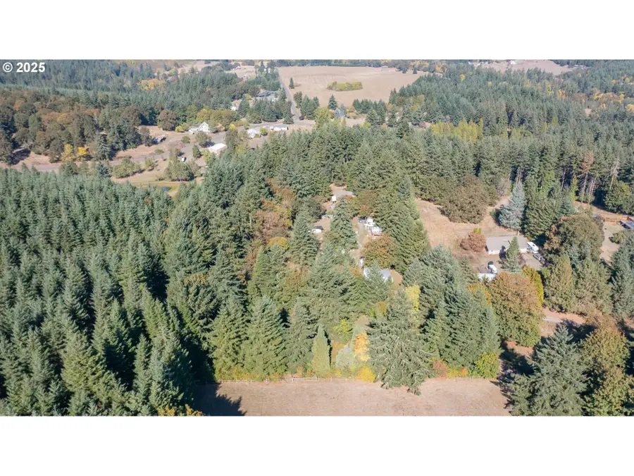 37882 Middle Ridge Dr, Lebanon, OR 97355 - Image #3