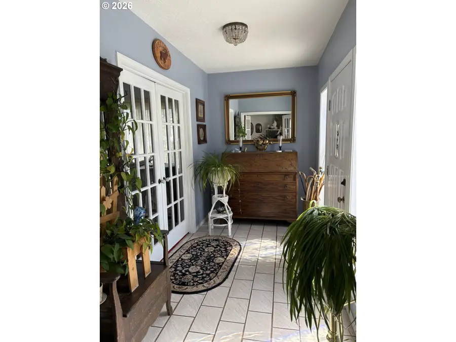 2912 N 1st St, La Grande, OR 97850 - #2