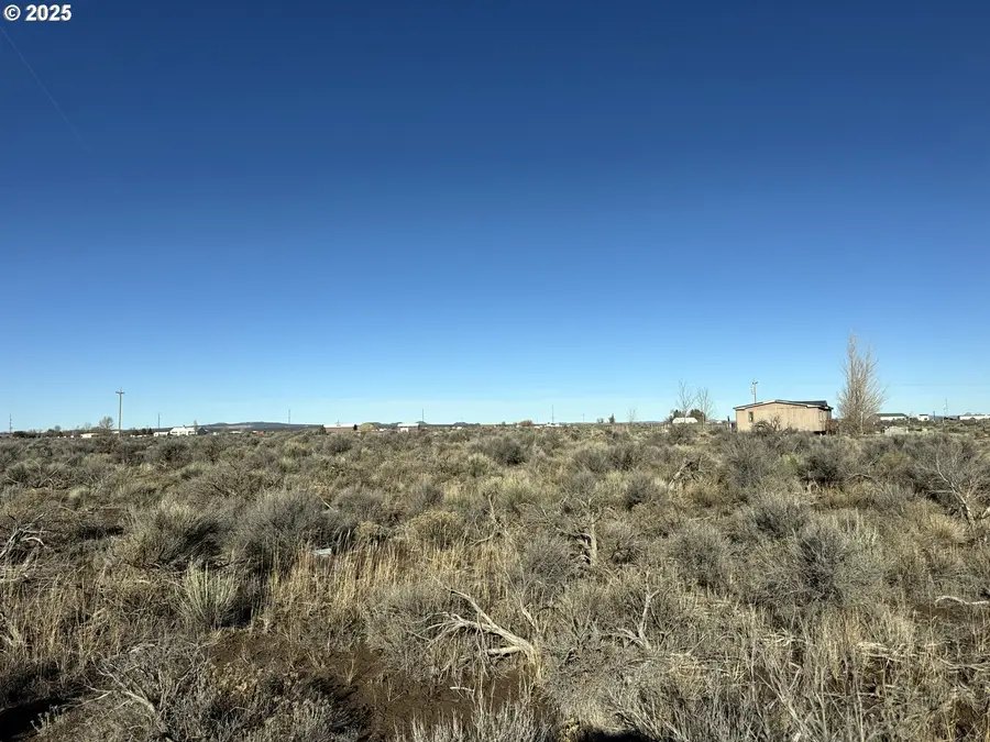 Pinion Ln #4600, Silver Lake Fort Rock, OR 97641 - Image #3