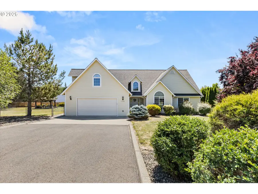174 Wood Duck Ln, Roseburg, OR 97471 - #2