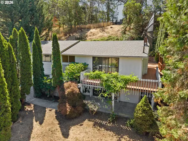 623 Pioneer Way, Winchester, OR 97495