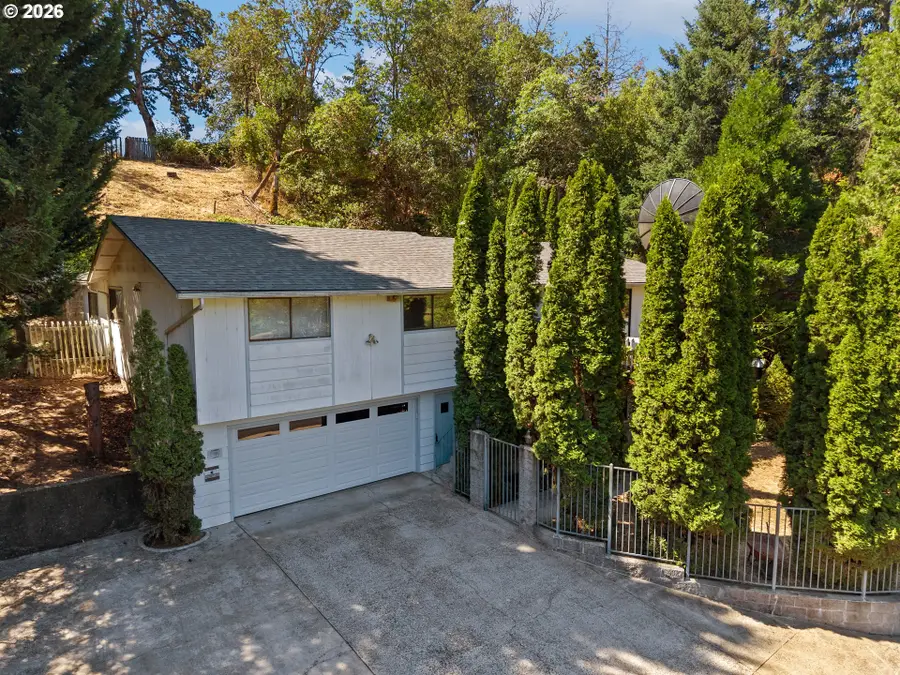 623 Pioneer Way, Winchester, OR 97495 - #2