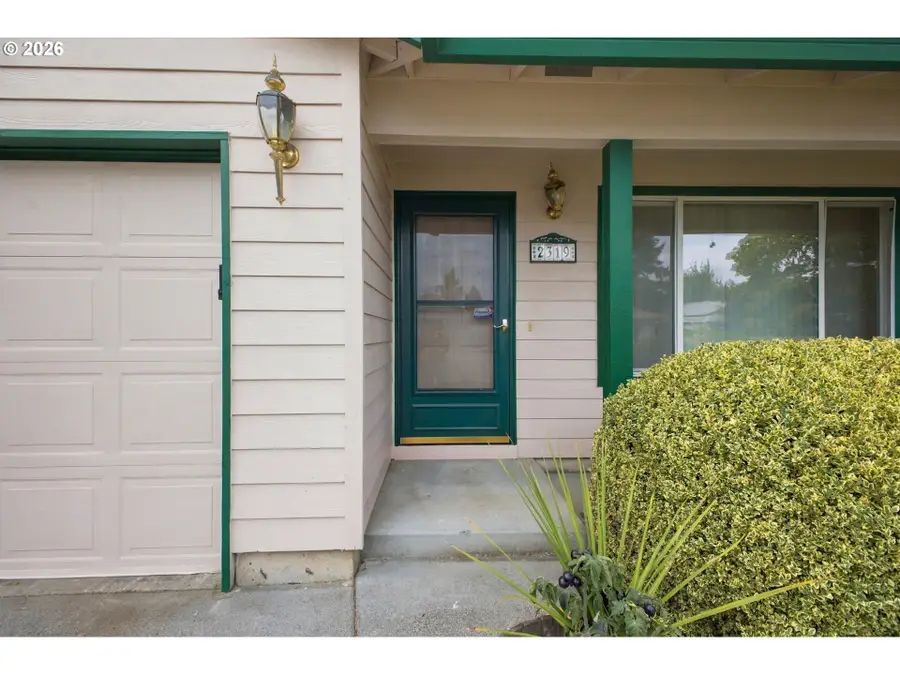 2319 NW Stanley Ave, Gresham, OR 97030 - #2