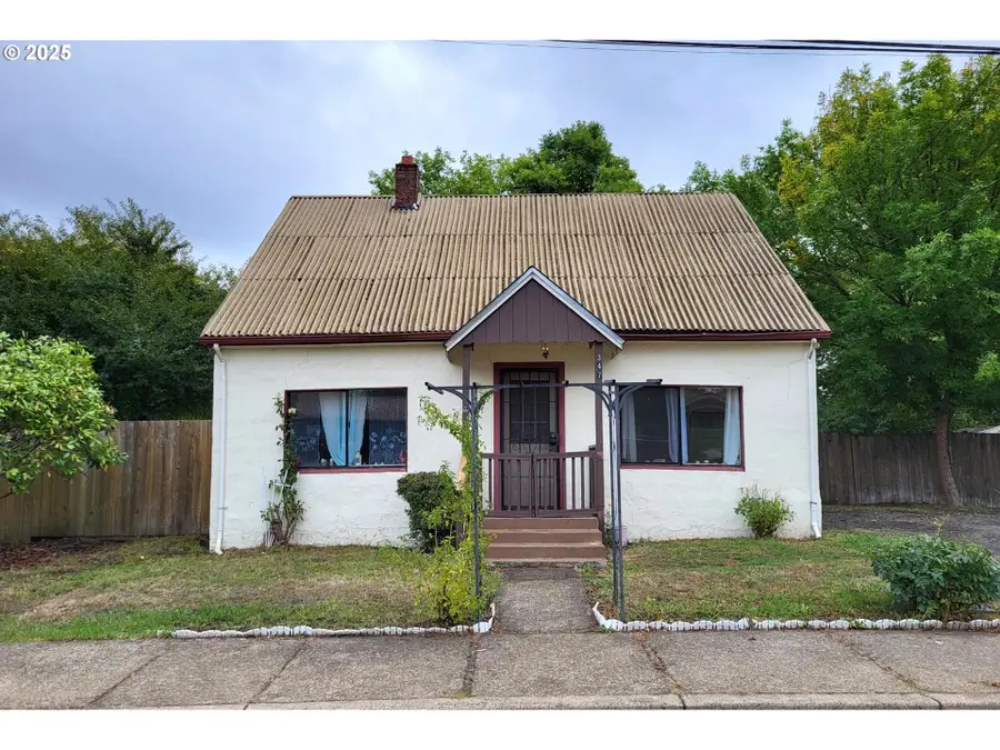 347 NE Oak St, Sheridan, OR 97378 - Image #3