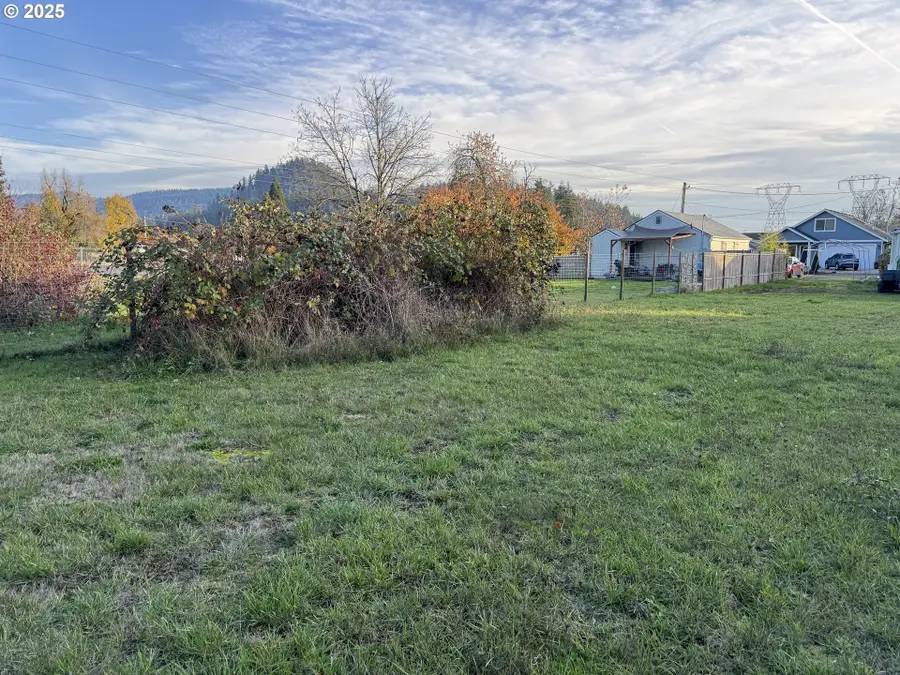 B St, Springfield, OR 97478 - Image #3