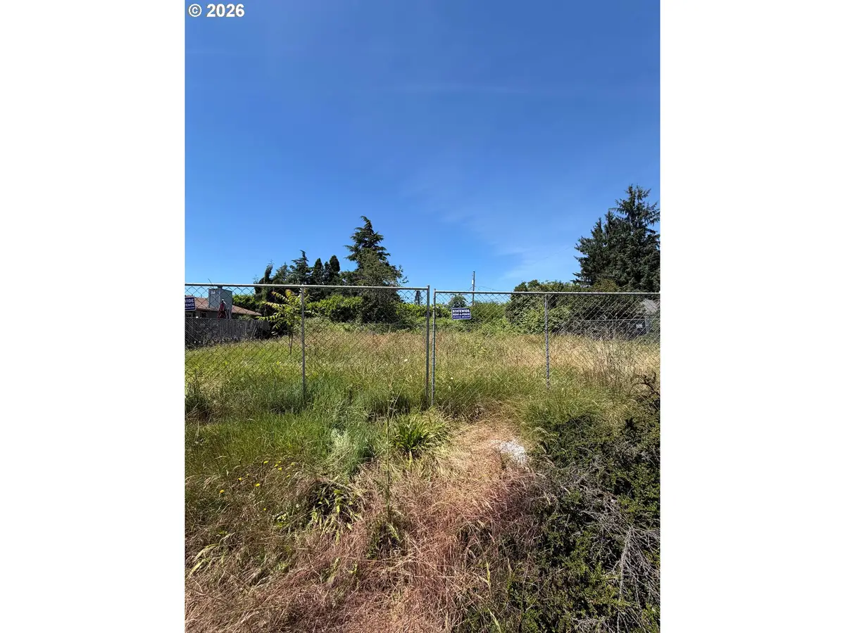 2639 NE 122nd Ave, Portland, OR 97230 - #1