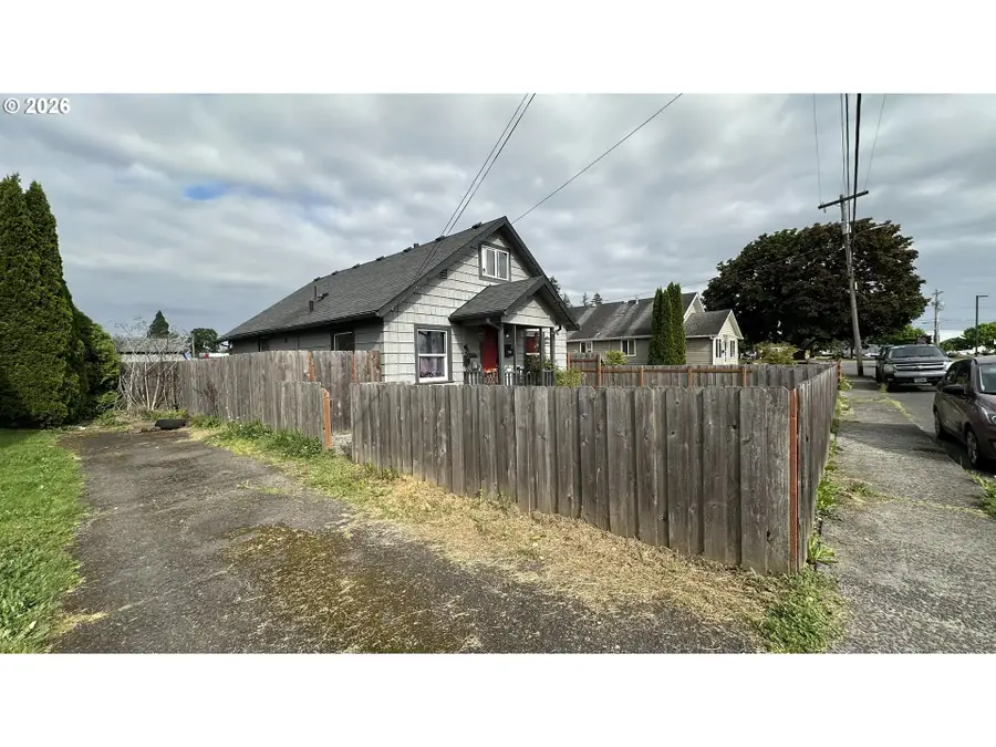 254 S Vernonia Rd, Saint Helens, OR 97051 - #3