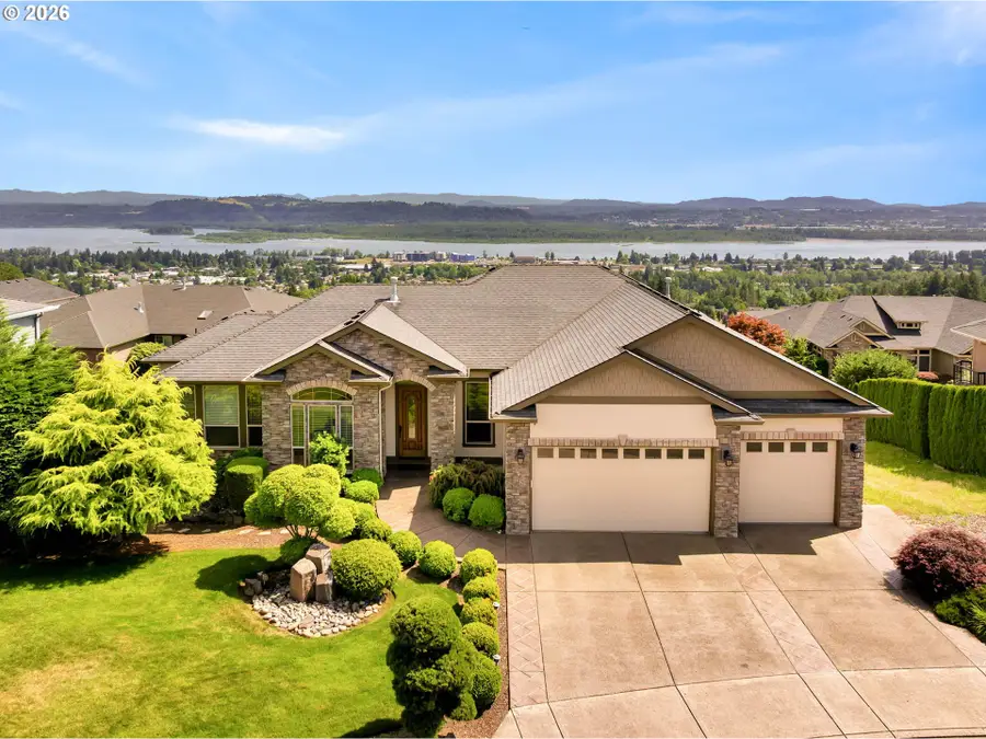 742 W Chestnut St, Washougal, WA 98671 - #2