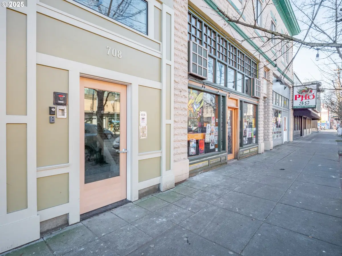 708 N Killingsworth St #7, Portland, OR 97217 - Image #1