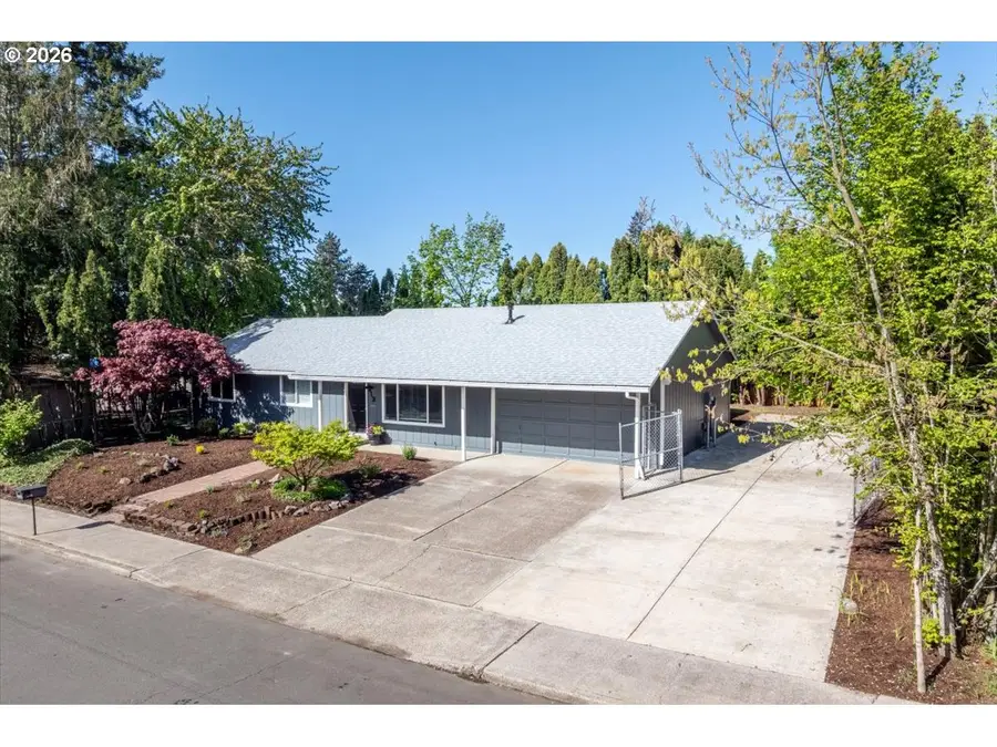 1413 NE 10th Ave, Hillsboro, OR 97124 - #2