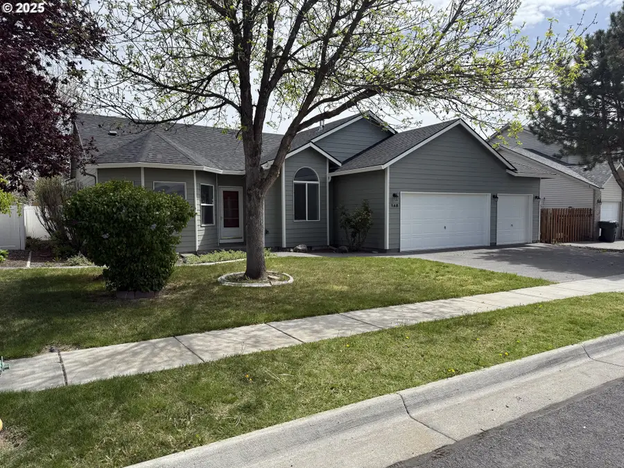 148 NE 11th Pl, Hermiston, OR 97838 - #2