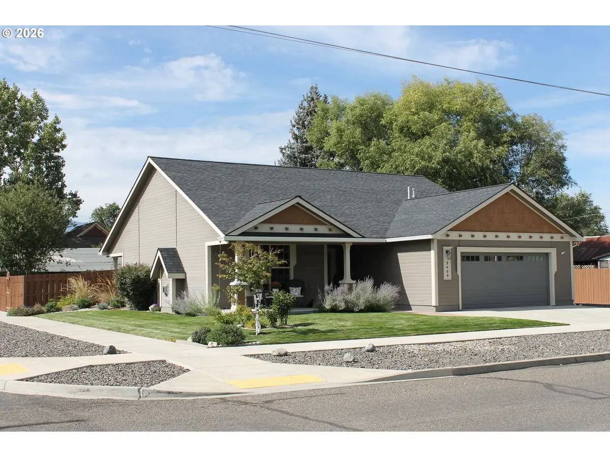 2609 6th St, Baker City, OR 97814 - #1