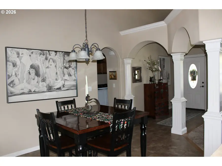2609 6th St, Baker City, OR 97814 - #3