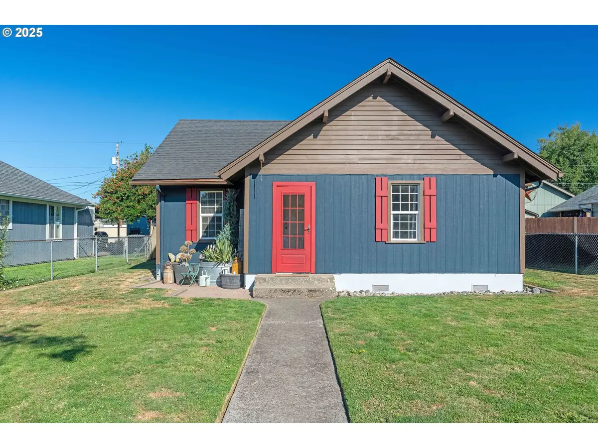 627 15th Ave, Longview, WA 98632 - Image #1