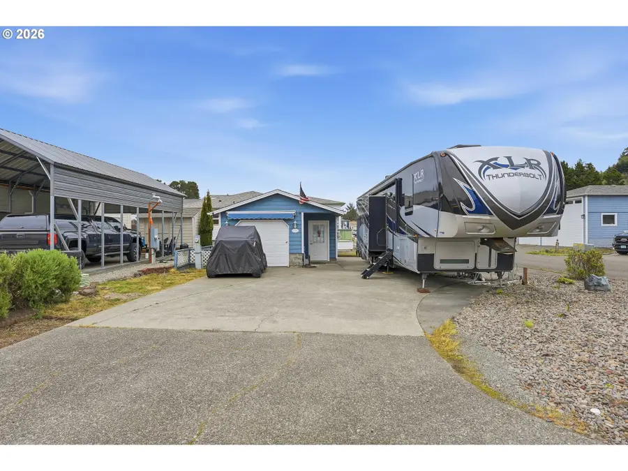 3 Pond Ln, Lakeside, OR 97449 - #2