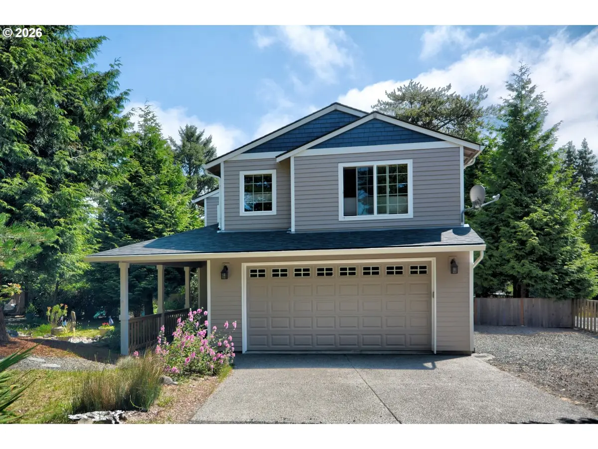 90571 Lake View Rd, Warrenton, OR 97146 - #1
