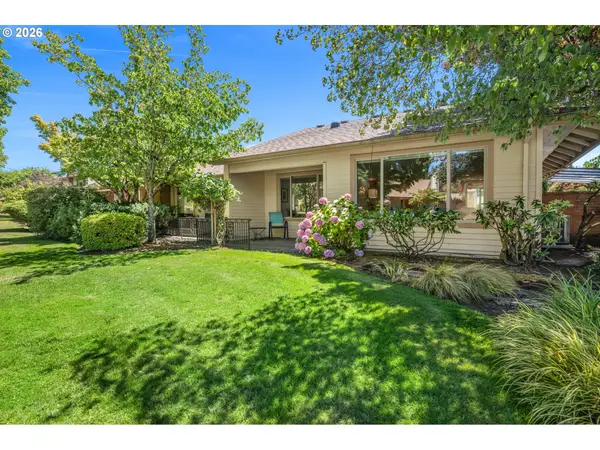 15955 SW Greens Way, Portland, OR 97224