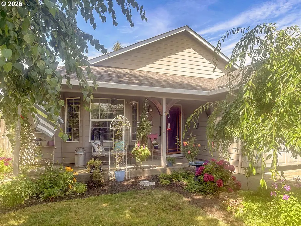 1642 SE Cortland Ave, Dallas, OR 97338 - #1