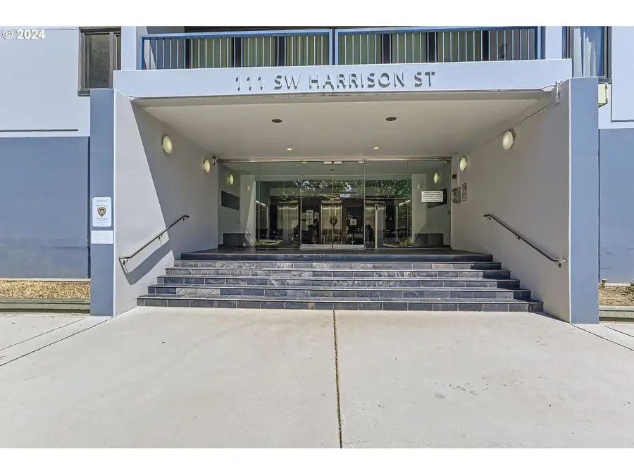 111 SW Harrison St #19A, Portland, OR 97201 - Image #2